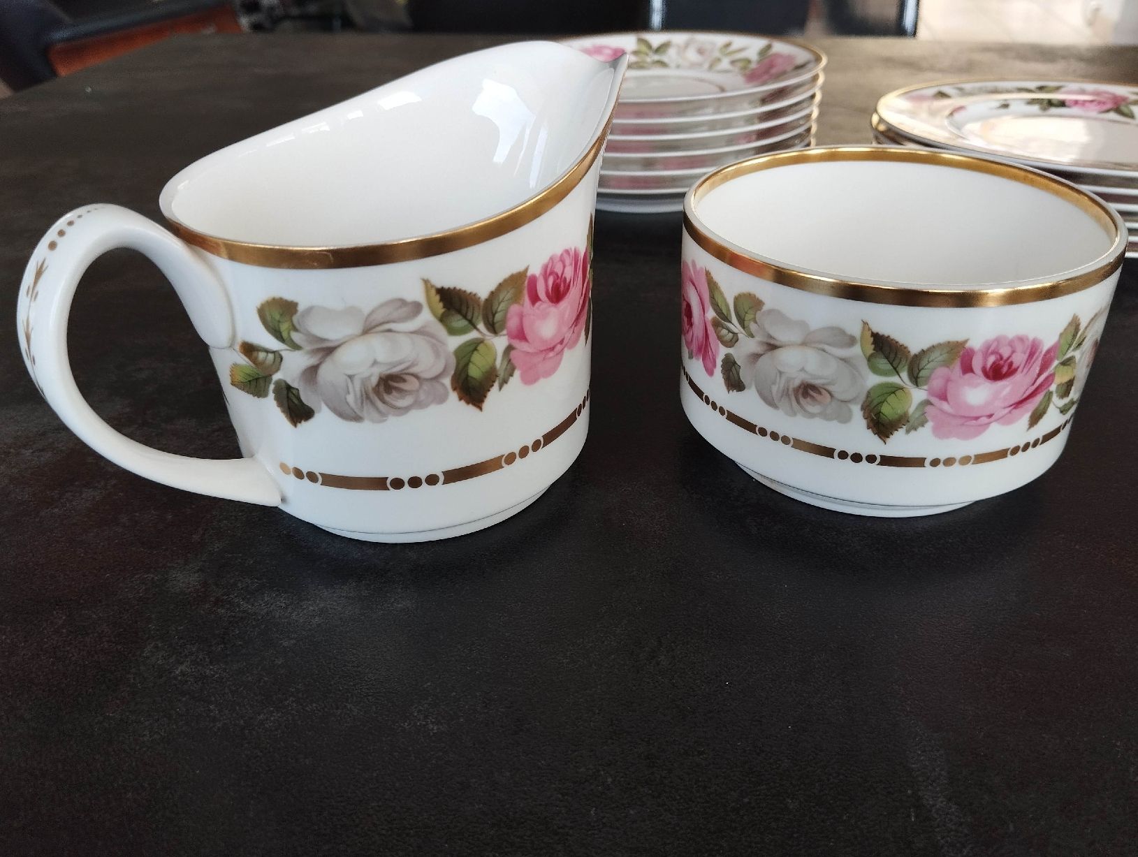 Set di piatti: Englisches Teeservice – Usato da Mörigen venduto da sigi2572 4