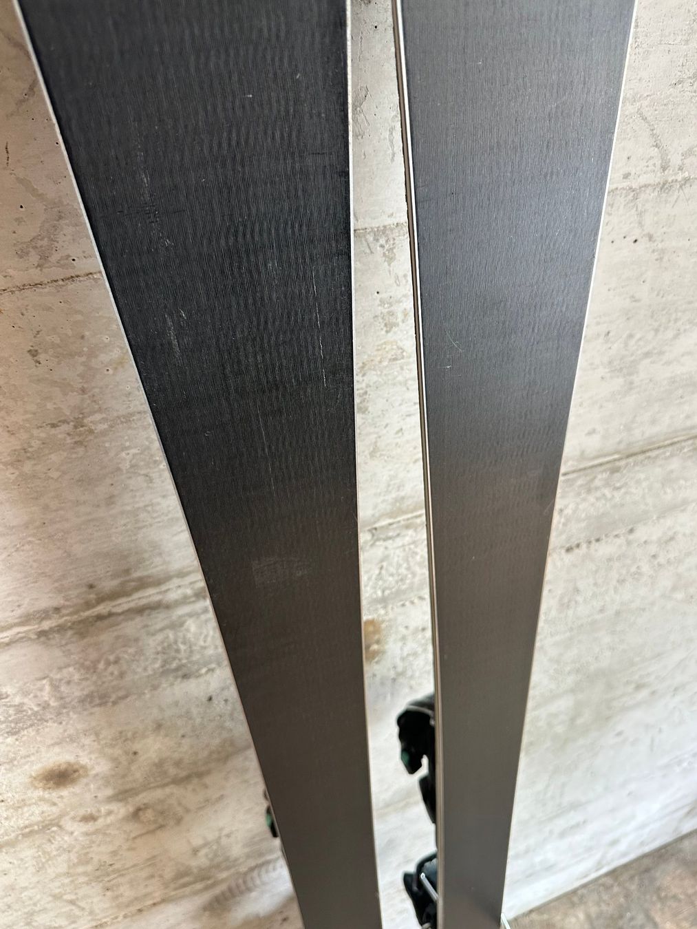 Völkl Sci: Völkl Flair SC Carbon Ski 155CM – Usato da Emmenbrücke venduto da karkarkar 4