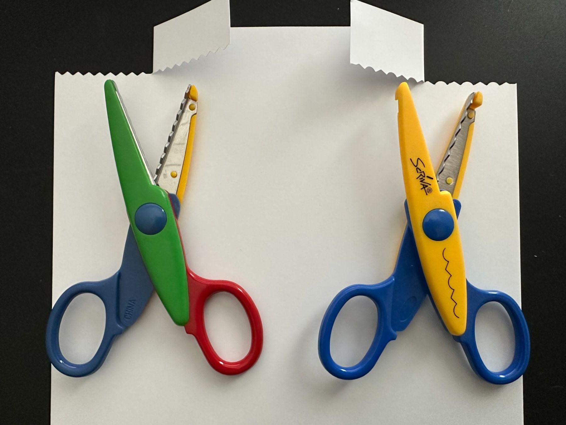 Kits de loisir créatif: Kinder-Zackenscheren / Bastelscheren – D'occasion à Boppelsen par KASIBO