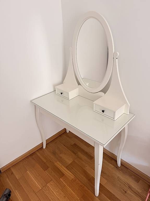Ikea Tavoli da trucco: Hemnes Schminktisch mit Spiegel – Usato da Basel venduto da tru_6fgk
