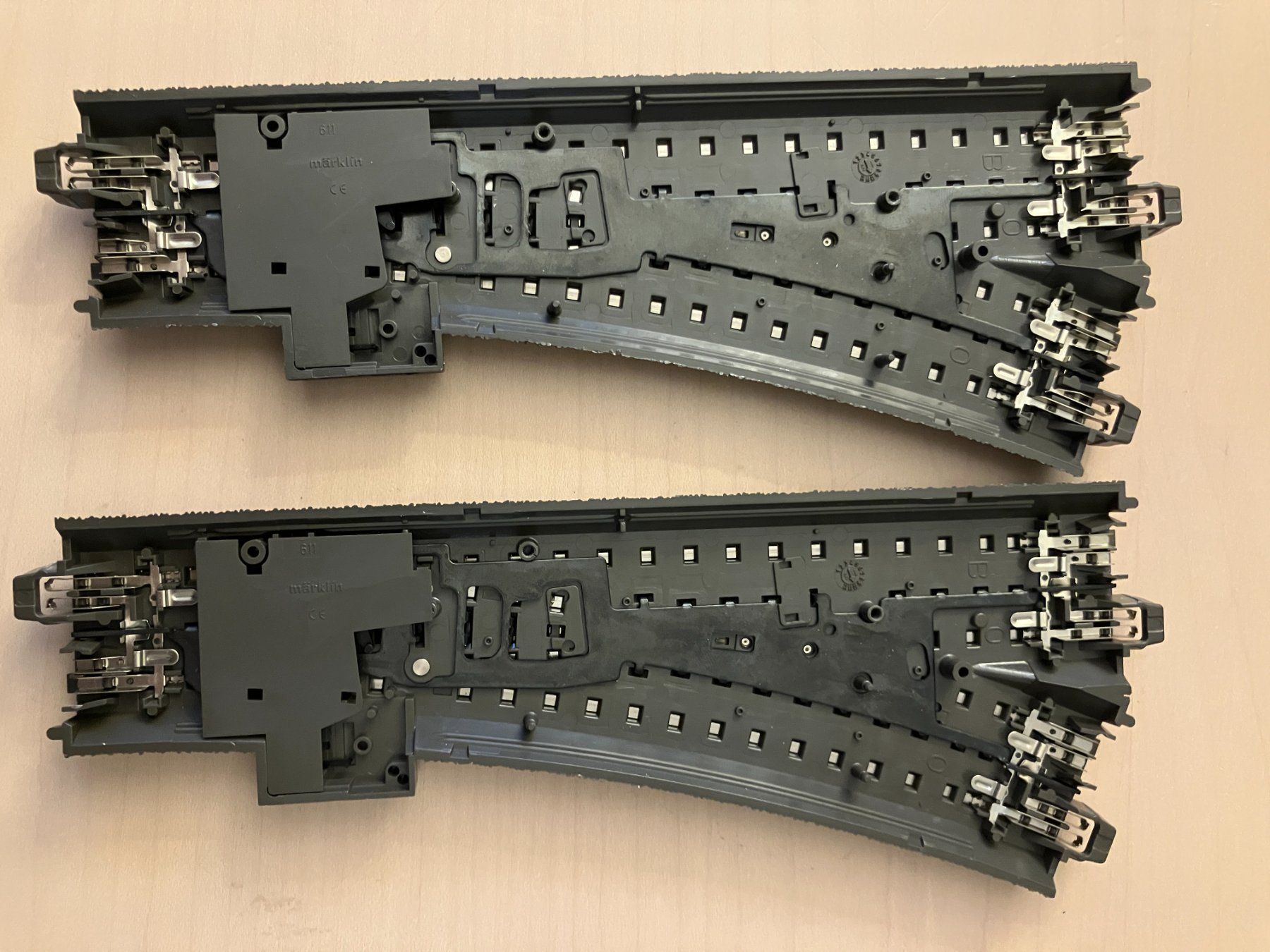 Märklin Modellini di ferrovie: Märklin Links-Weiche C-Gleis – Usato da Gebenstorf venduto da fagotto 1