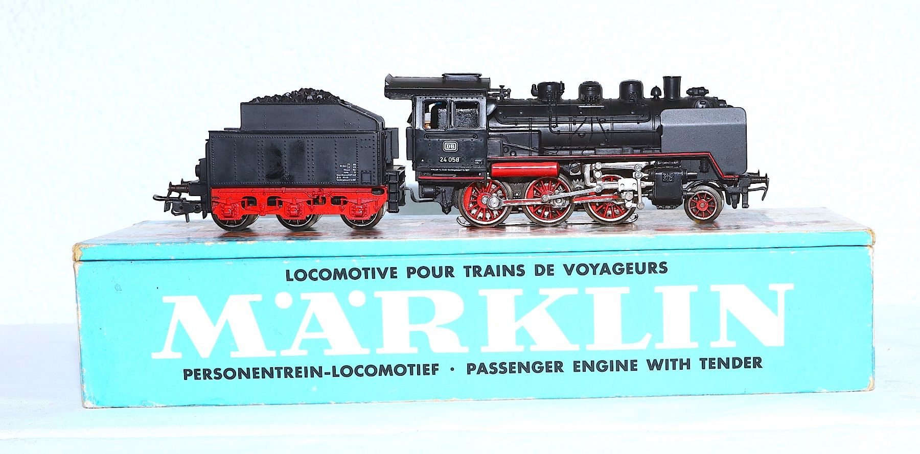 Märklin Modellini di ferrovie: DAMPFLOK DER Br 24 MÄRKLIN N° 3003 H0 – Usato da Ipsach venduto da locky55 1