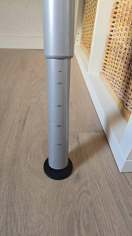 Ikea Scrivanie: Schreibtisch 160 x 80 cm – Usato da Rheinau venduto da Izcaragua 2