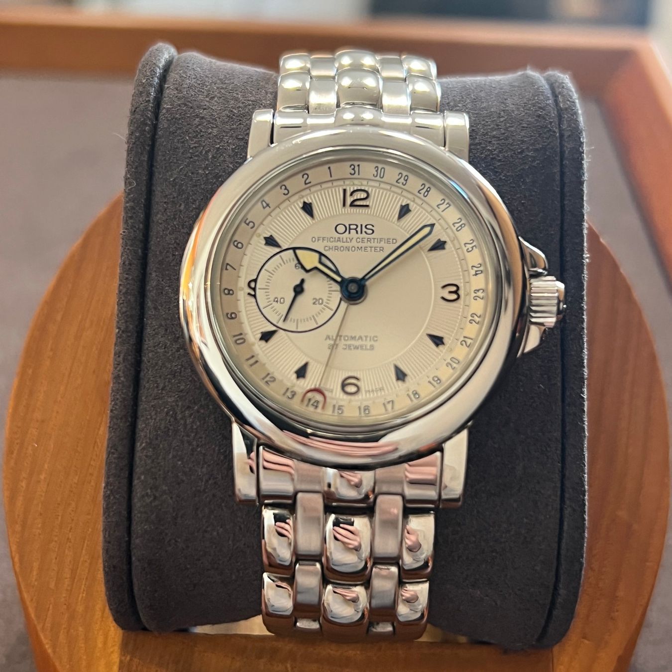 Oris Montres: Oris Pointer Date Automatic Small Second 7467 – D'occasion à Carouge GE par Watchaser
