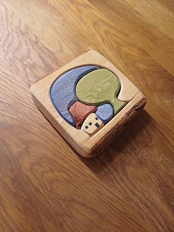 Alle Dekorationen: Puzzle "Haus mit Baum" aus Rindenholz – Gebraucht aus St. Gallen von switzaland 2