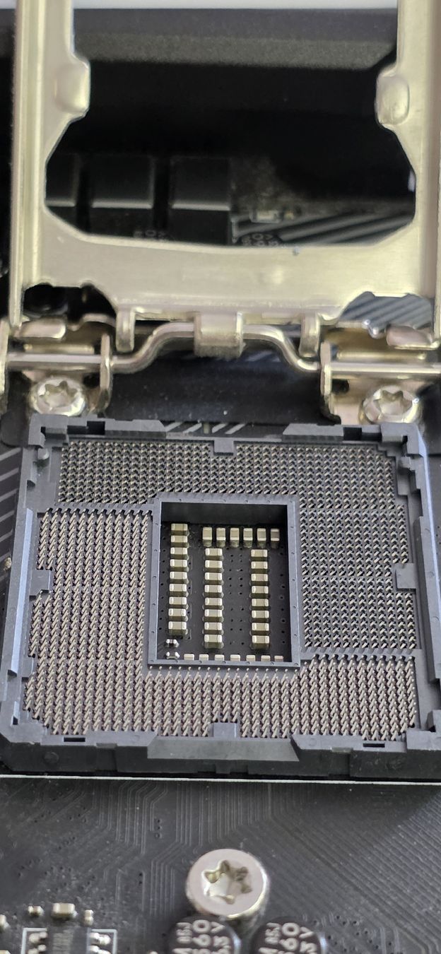 MSI Schede madri: MSI MPG Z390 Gaming Pro Carbon – Usato da Brig venduto da N1TR-0 6