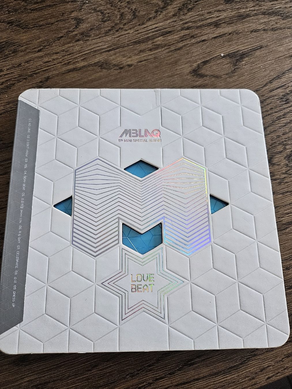 CD: Cd Love Beat de MBLAQ – Nuovo (secondo la descrizione) da La Tour-de-Peilz venduto da mar_2r26 1