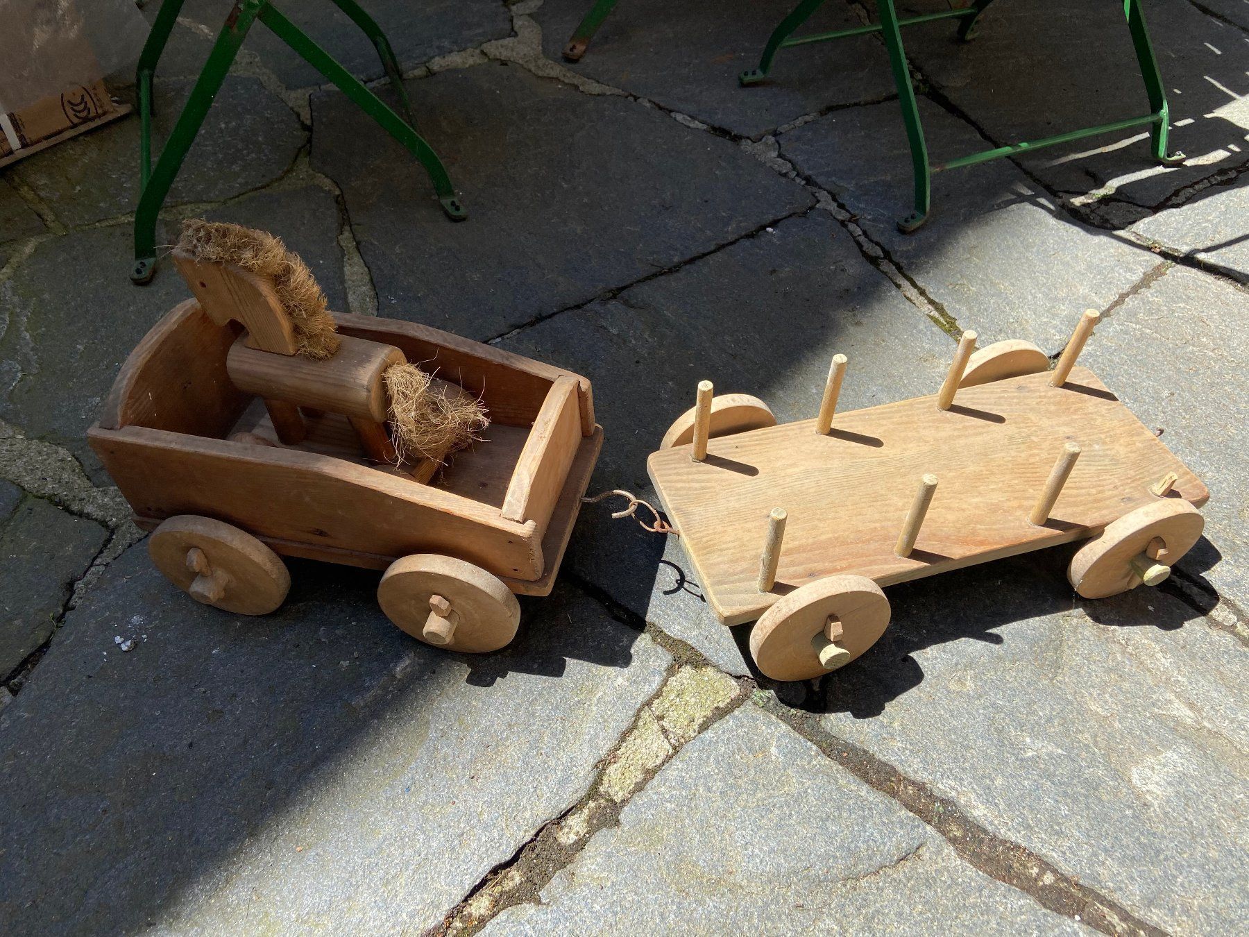 Spielzeuge: Auto aus Holz – Gebraucht aus Zofingen von celebridade 1