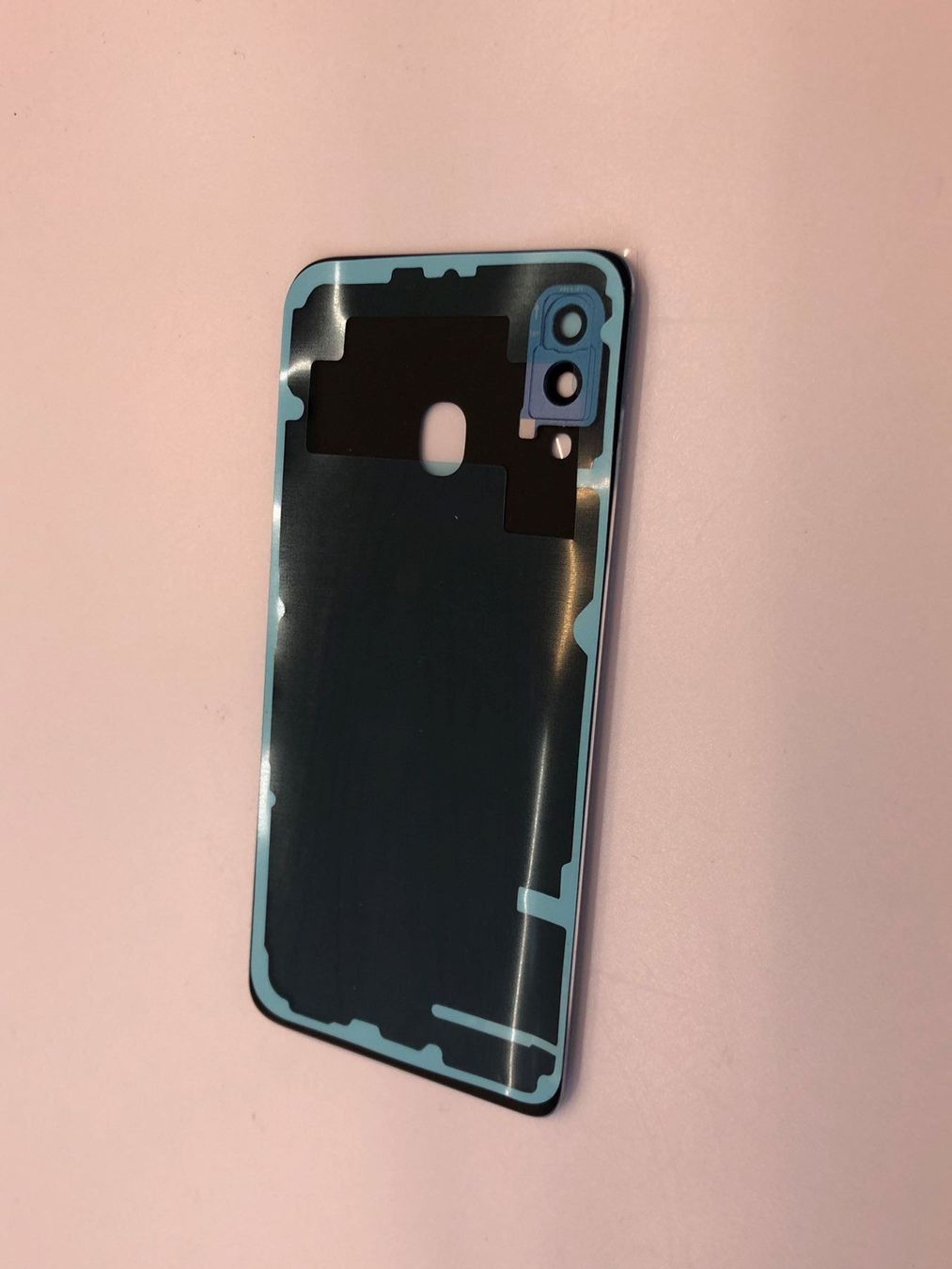 Samsung Telefoni cellulari / Smartphones: SAMSUNG Galaxy A40 Akkudeckel blau – Nuovo e nell'imballaggio originale da bern venduto da reptechnic 1
