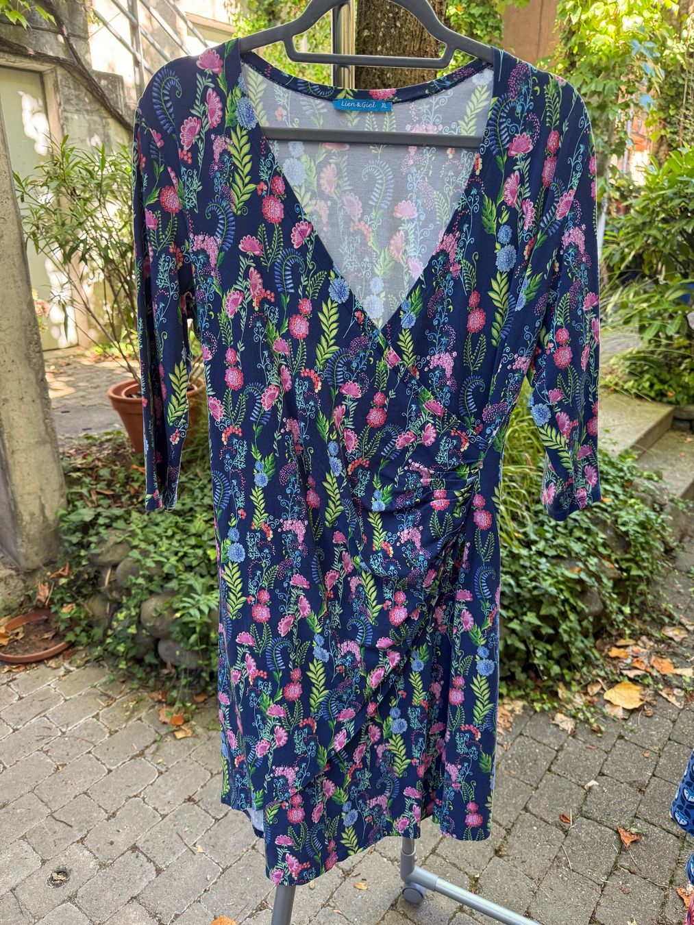 Kleider: Kleid Lien&Giel XL – Gebraucht aus Niederrohrdorf von Frau-Kunterbunt