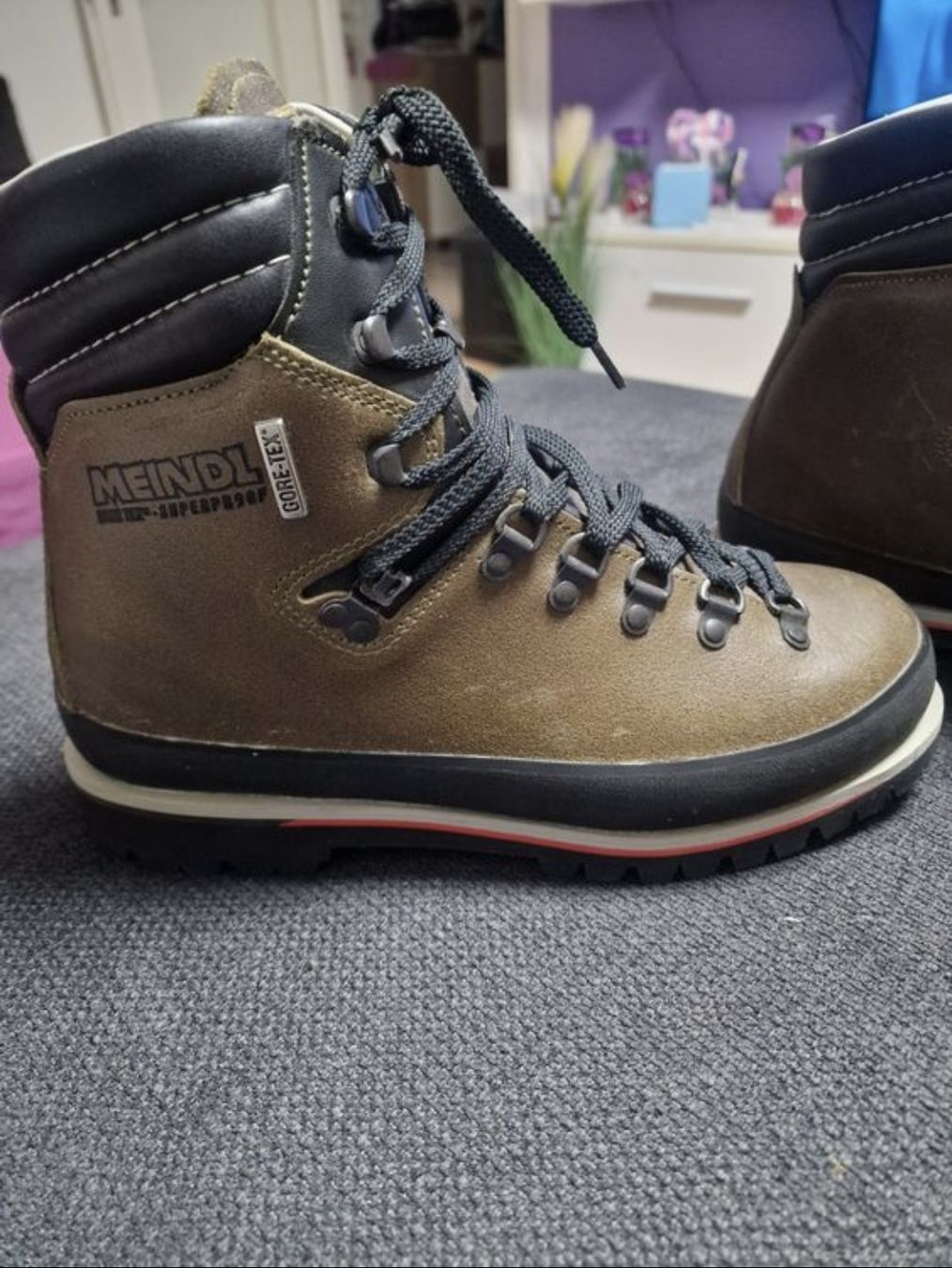 Meindl Scarpe da uomo: Meindl Wanderschuh Goretex, Grösse 43, Top Zustand – Nuovo (secondo la descrizione) da Chur venduto da Stechmuecke21 1