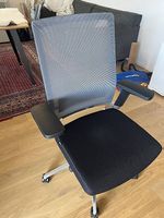 Ergonomischer Bürostuhl schwarz