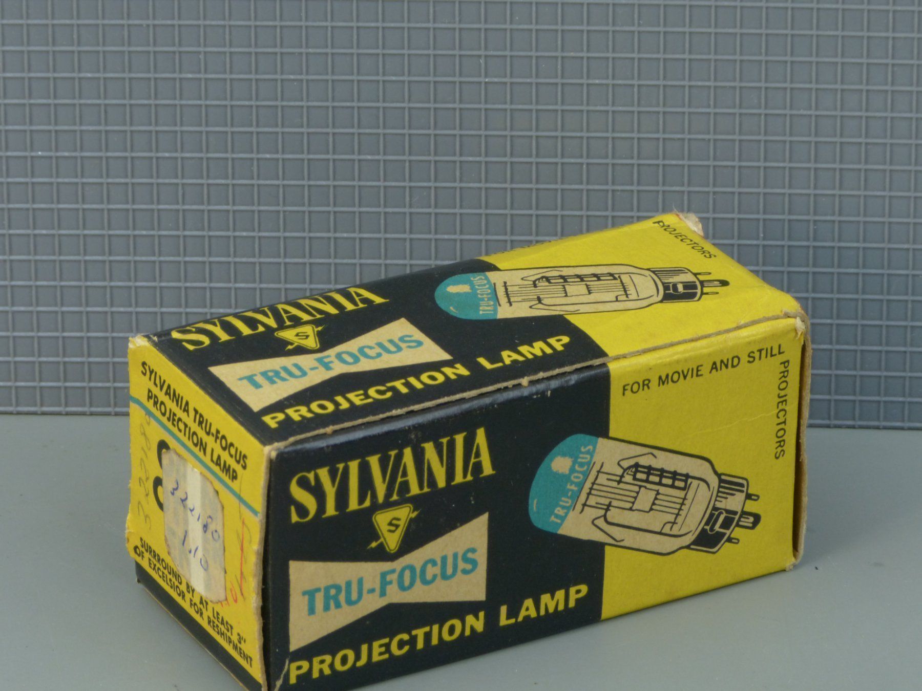 Proiettori: Silvania True Focus Projection Lamp 120 Volt, 150 Watt – Usato da Rheineck venduto da mur.man 4