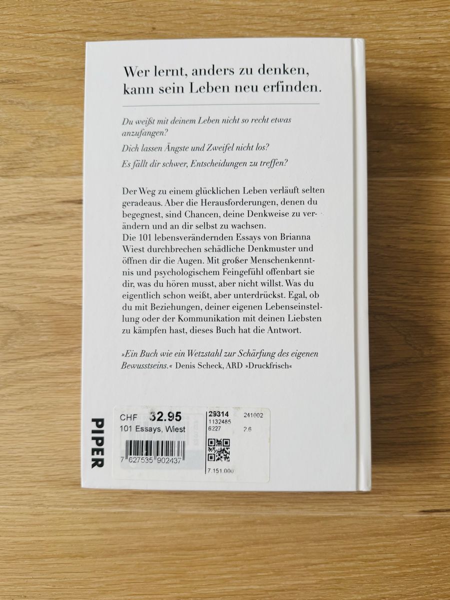 Libri: 101 Essays, die dein Leben verändern – Usato da Frutigen venduto da _.Anja.B._ 1