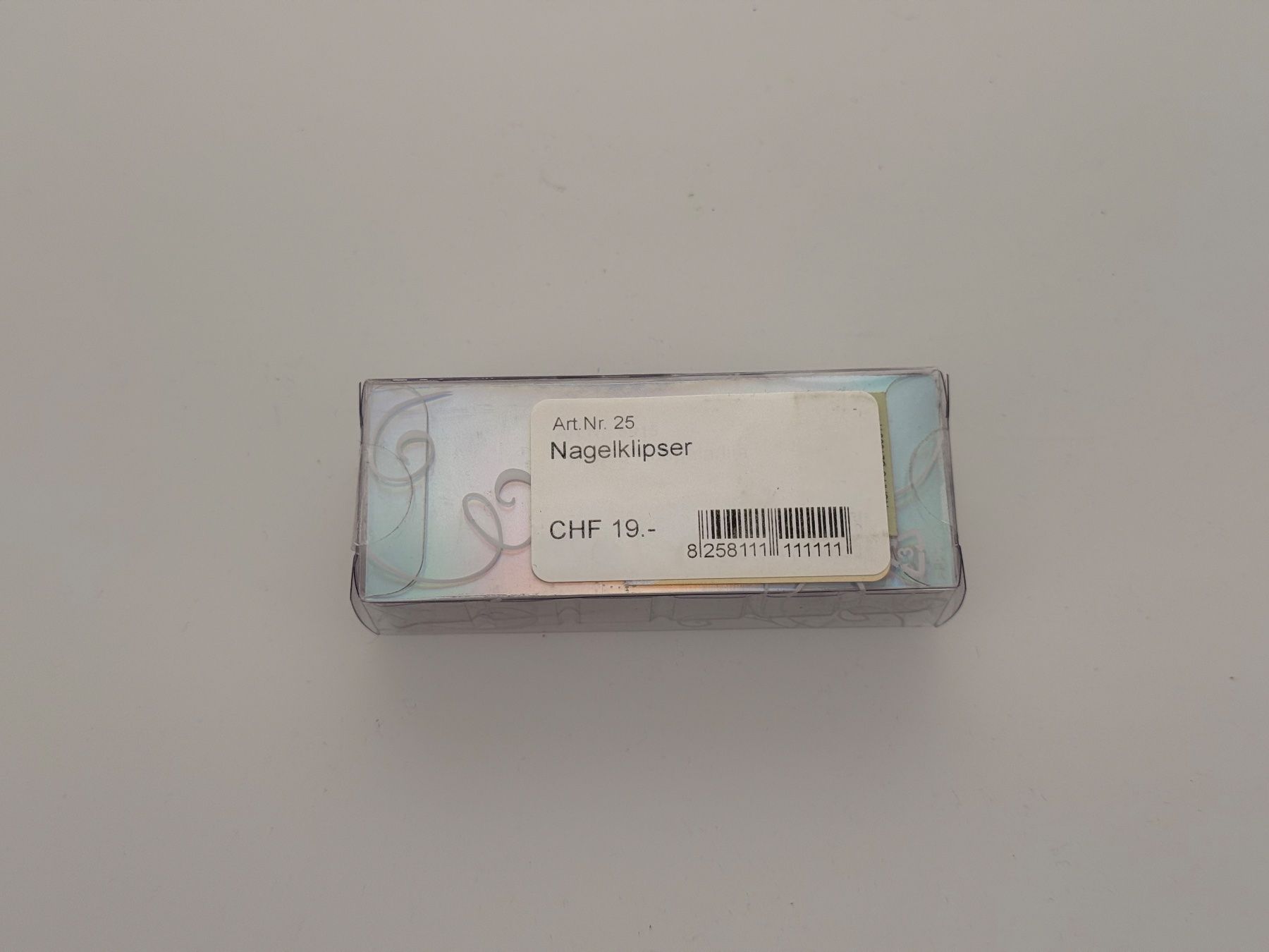 Künstliche Fingernägel: Nagelklipser mit Muster im Karton neu – Neu und originalverpackt aus Zug von isdach 1