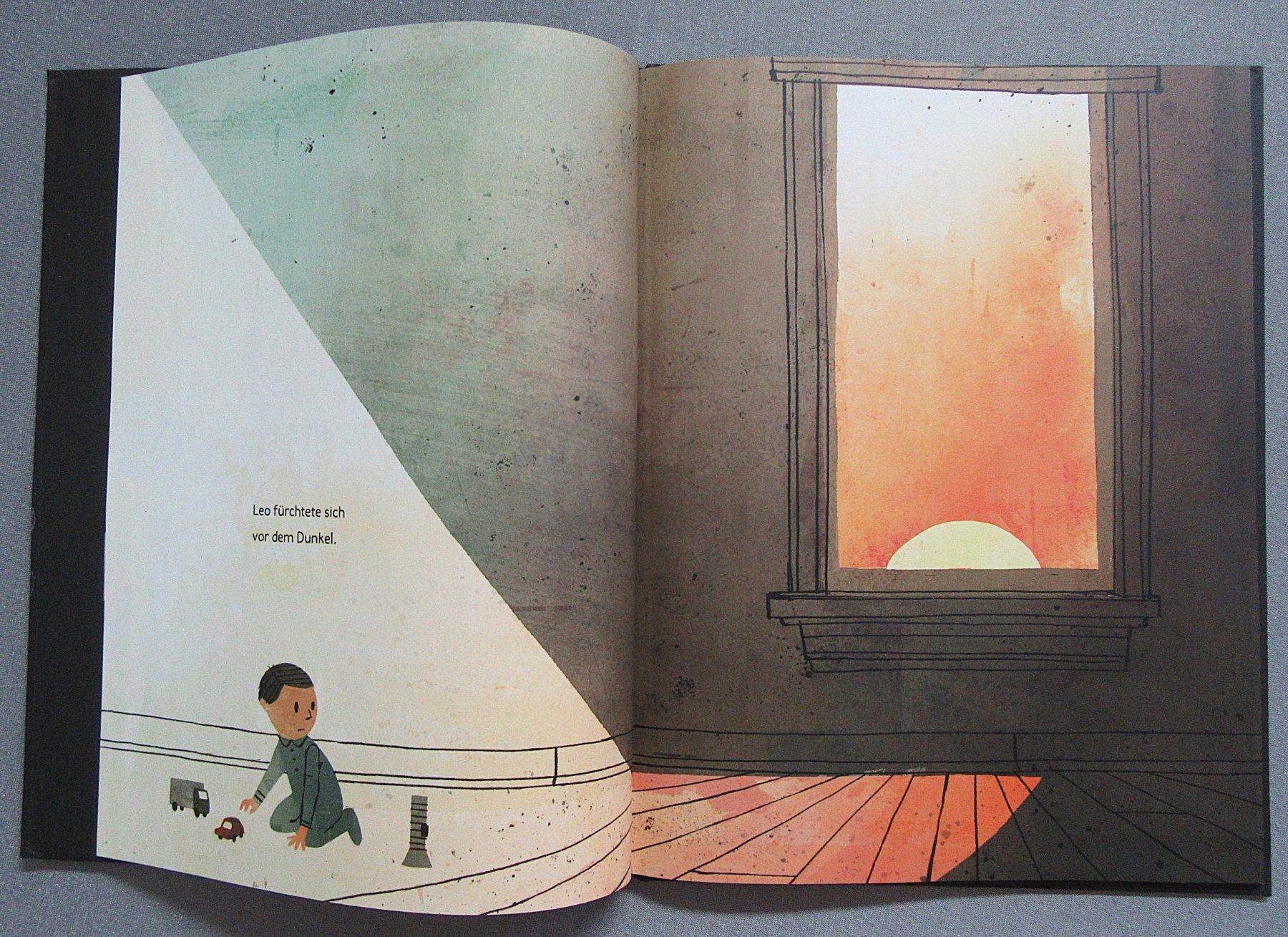 Bücher: Dunkel - illustriert von Jon Klassen – Gebraucht aus Auenstein von Padabimbim 2