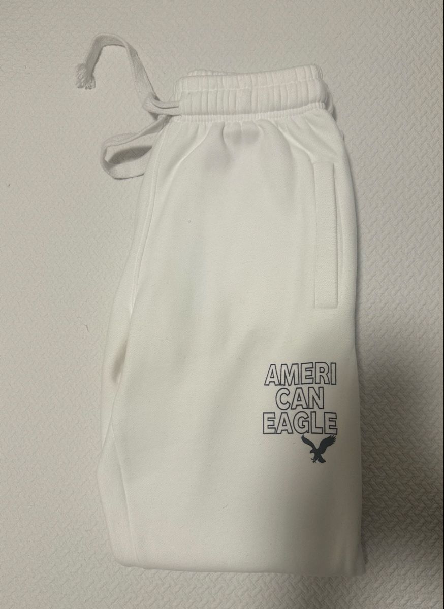 American Eagle Hosen: American Eagle Sweatpants white size M good condition – Gebraucht aus Montreux von ped_27fw 1
