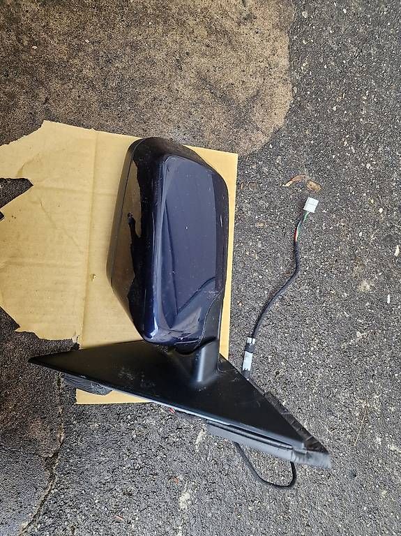 Tutti pezzi di ricambio auto: Bmw e46 Spiegel L/K – Usato da Niedergösgen venduto da Zecinha 2