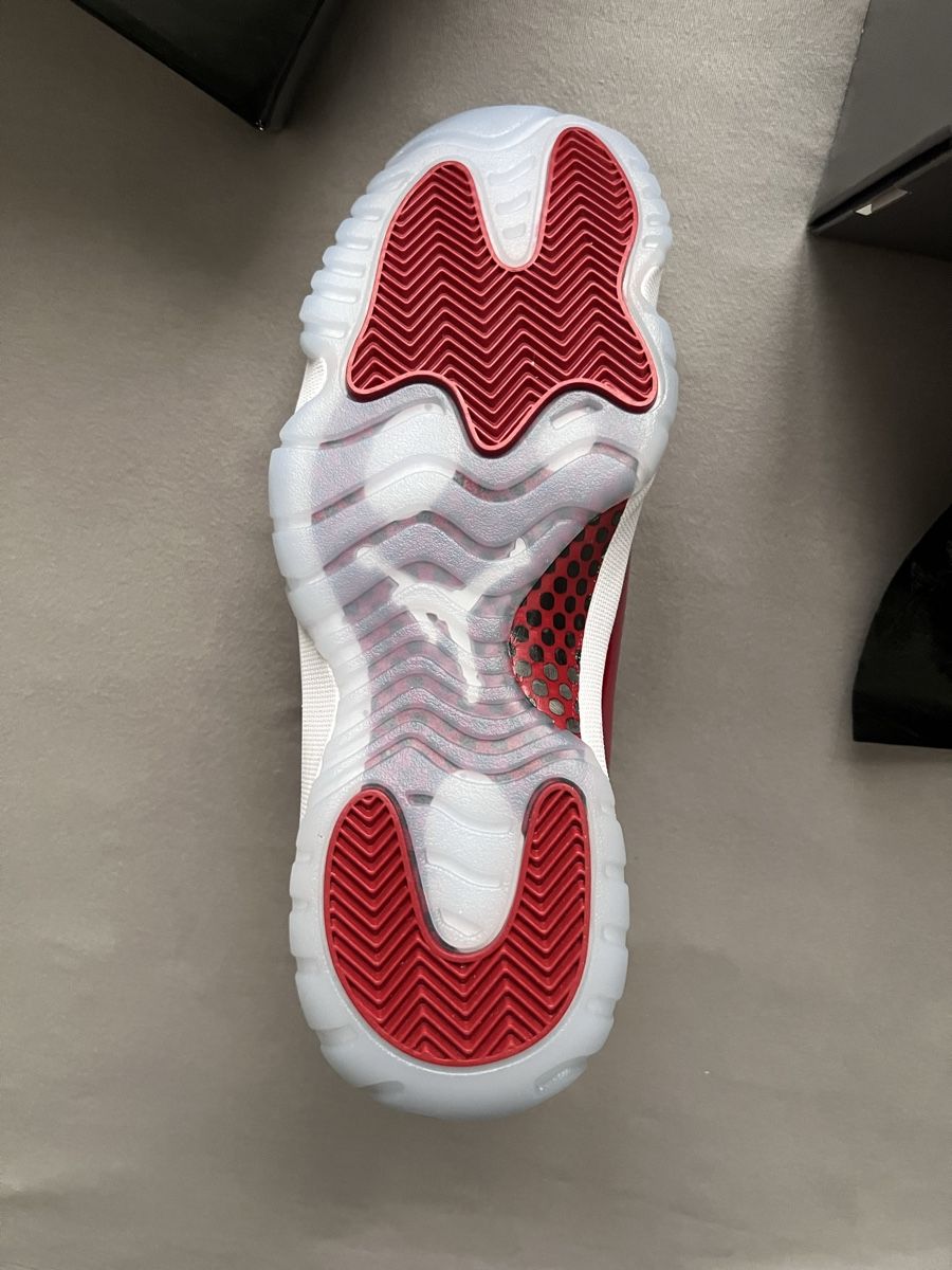 Jordan Herrenschuhe: Jordan 11 Retro Cherry – Neu und originalverpackt aus Horriwil von eli_d6wc 1