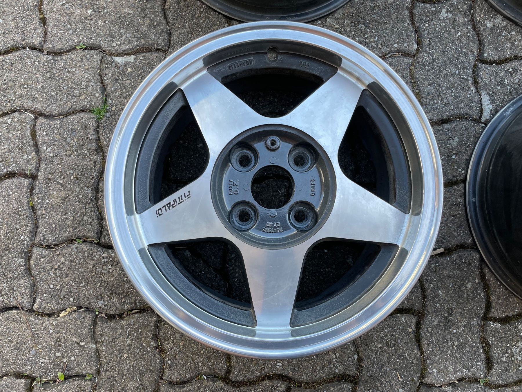 OZ Racing Cerchioni: OZ Felgen 15" passend zu Audi 80 / 100 – Usato da Belp venduto da Detailfreak 1