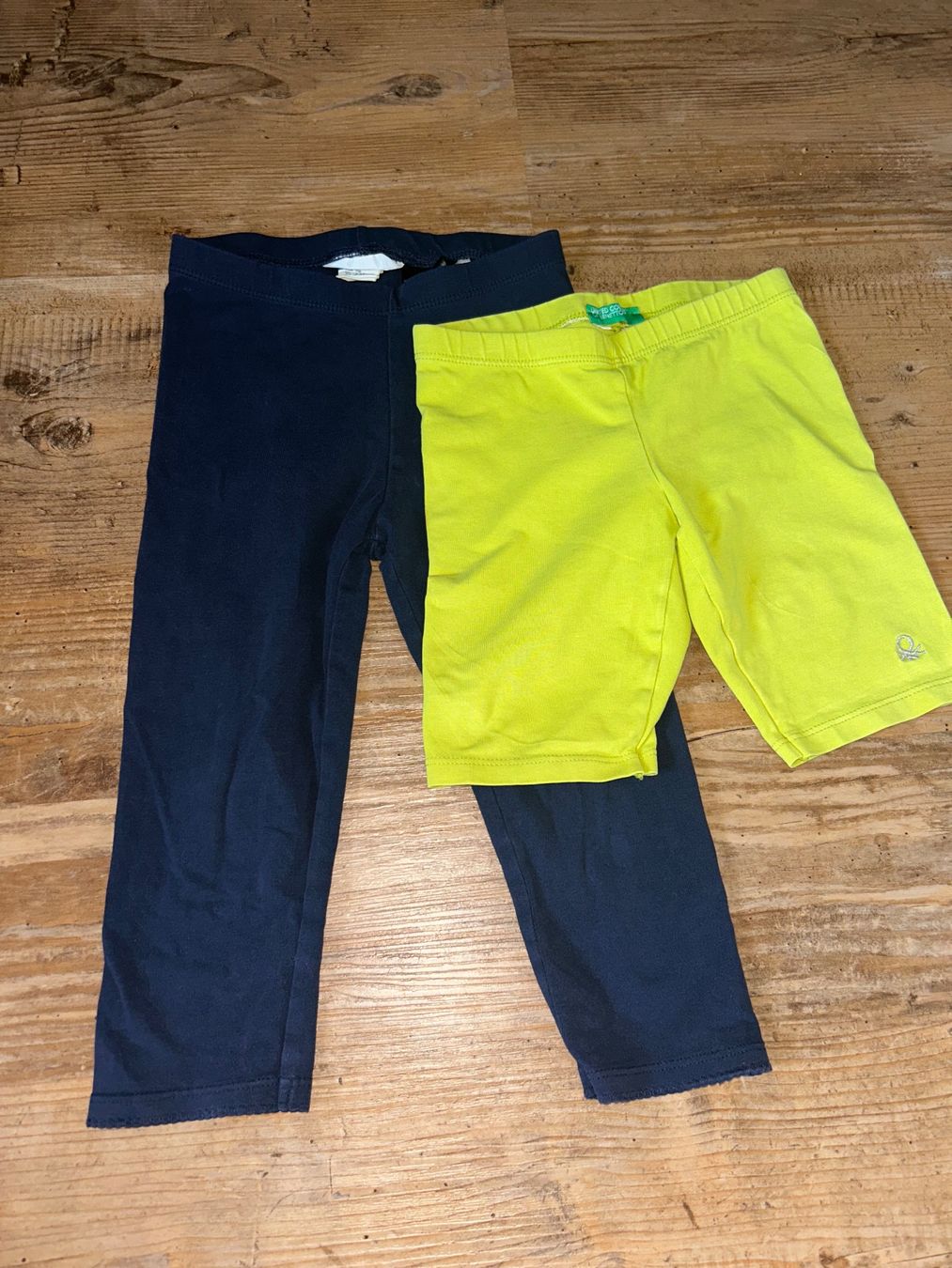 Collants & Leggings: 2 Leggings 104/110 – D'occasion à Safenwil par 2hand_aber_wertvoll