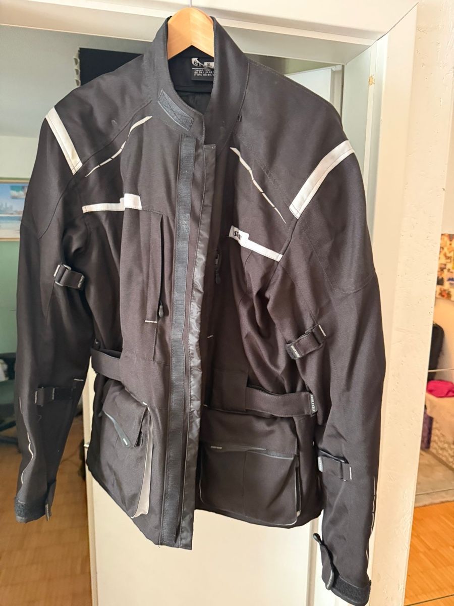Giacche: Schwarze Motorradjacke, Grösse XL – Usato da Urdorf venduto da pil_y2bp