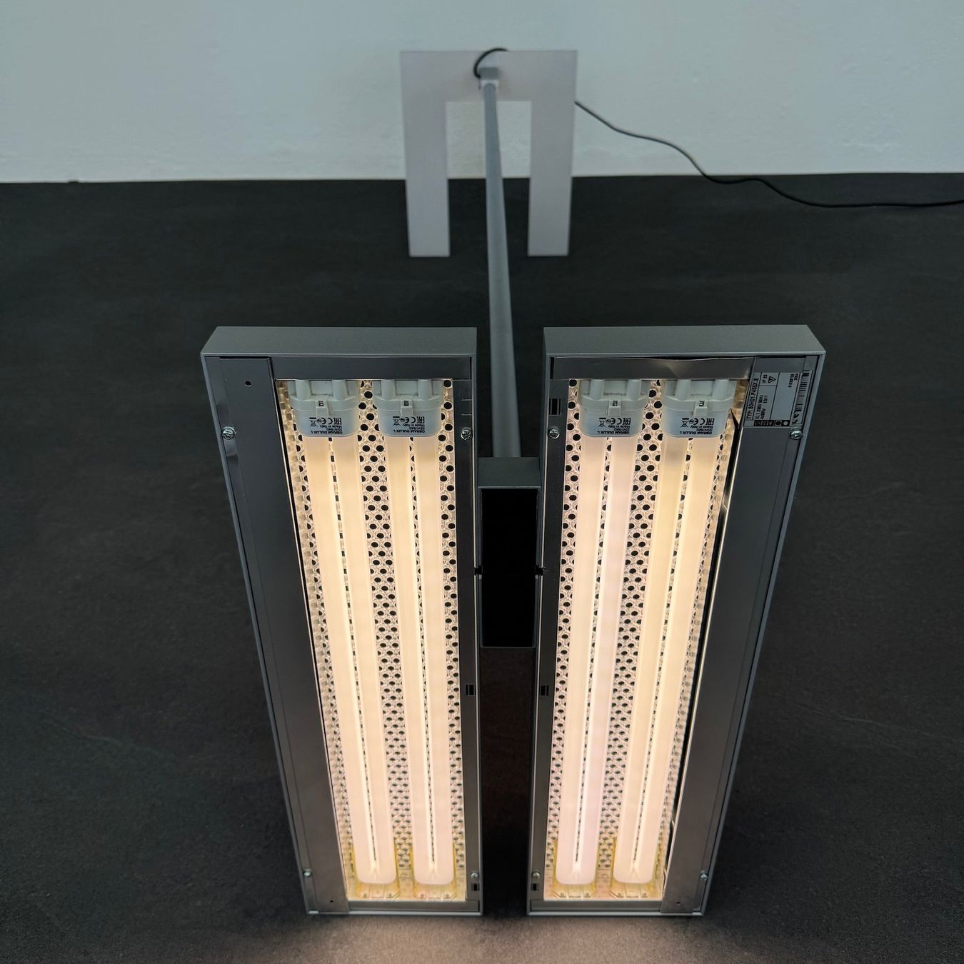 Regent Lampes: Regent Level Stehleuchte mit Sensor – D'occasion à Schönenwerd par mcofficeshop 6