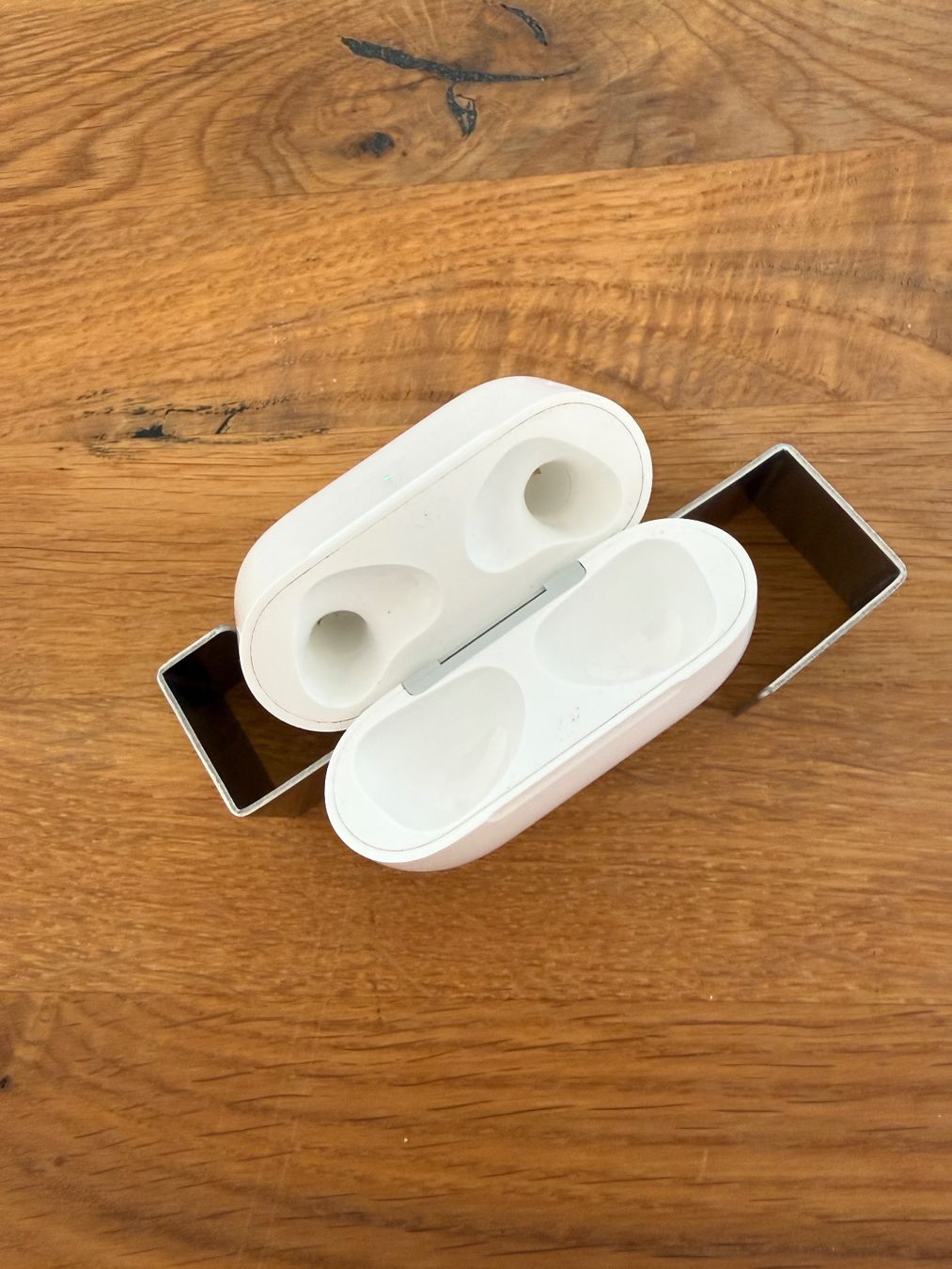 Apple Cuffie: APPLE AirPods 3 Charging Case – Usato da Lausanne venduto da Nine1982 2