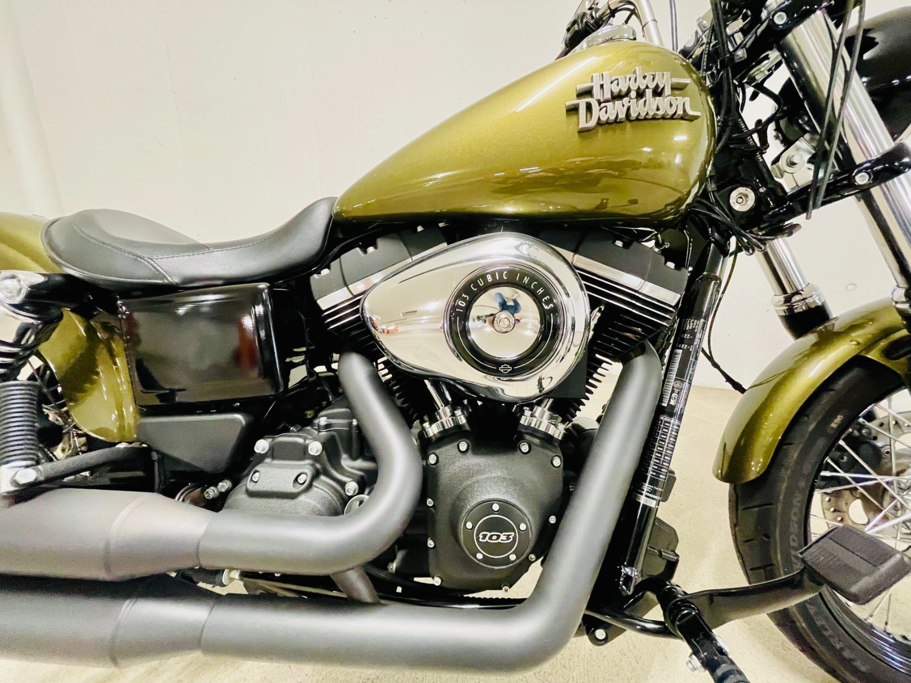 Harley-Davidson Chopper: Harley Davidson Street Bob FXDB 103 – Usato da Nürensdorf venduto da orsogallo 2