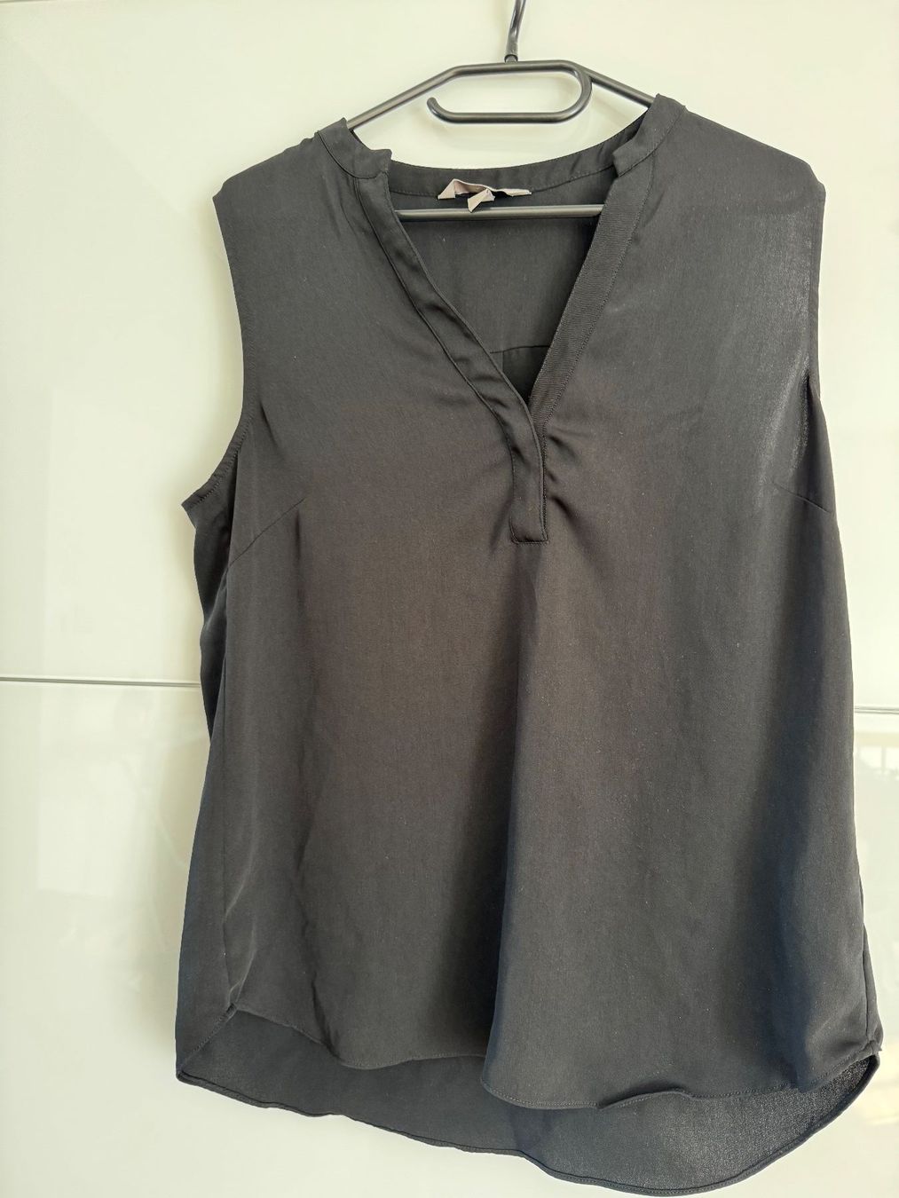 H&M Blusen: Bluse, ärmellos, Gr. 40, schwarz, H&M – Gebraucht aus Rorschacherberg von beeechen