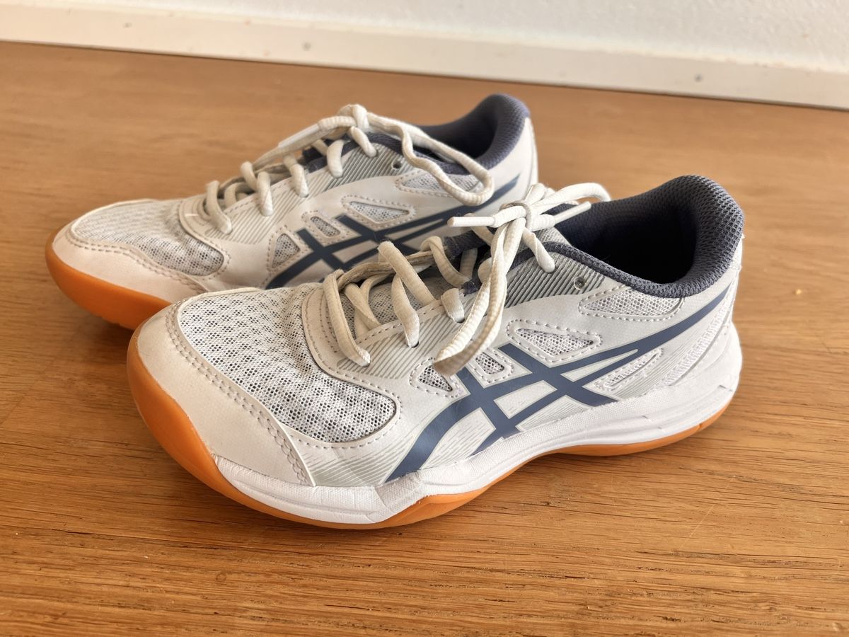 Asics Schuhe für Jungen: Asics Hallenschuhe / Gr 34.5 – Gebraucht aus Kloten von sanibunny 5
