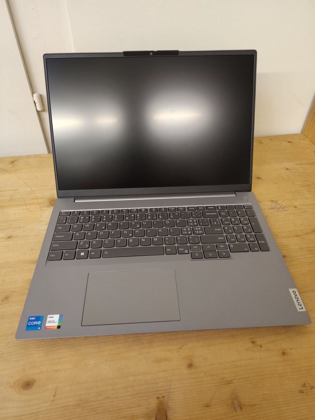 Lenovo Portables: Lenovo - Think Book – Neuf avec emballage d'origine à Dällikon par Retouren_Resale