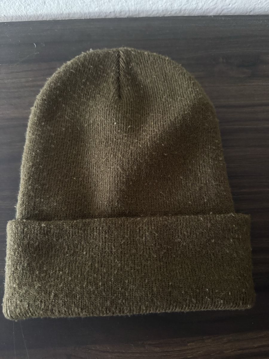 Carhartt Copricapi, berretti & cappellini: Carhartt beanie oliv – Usato da Zürich venduto da Malamiri 1