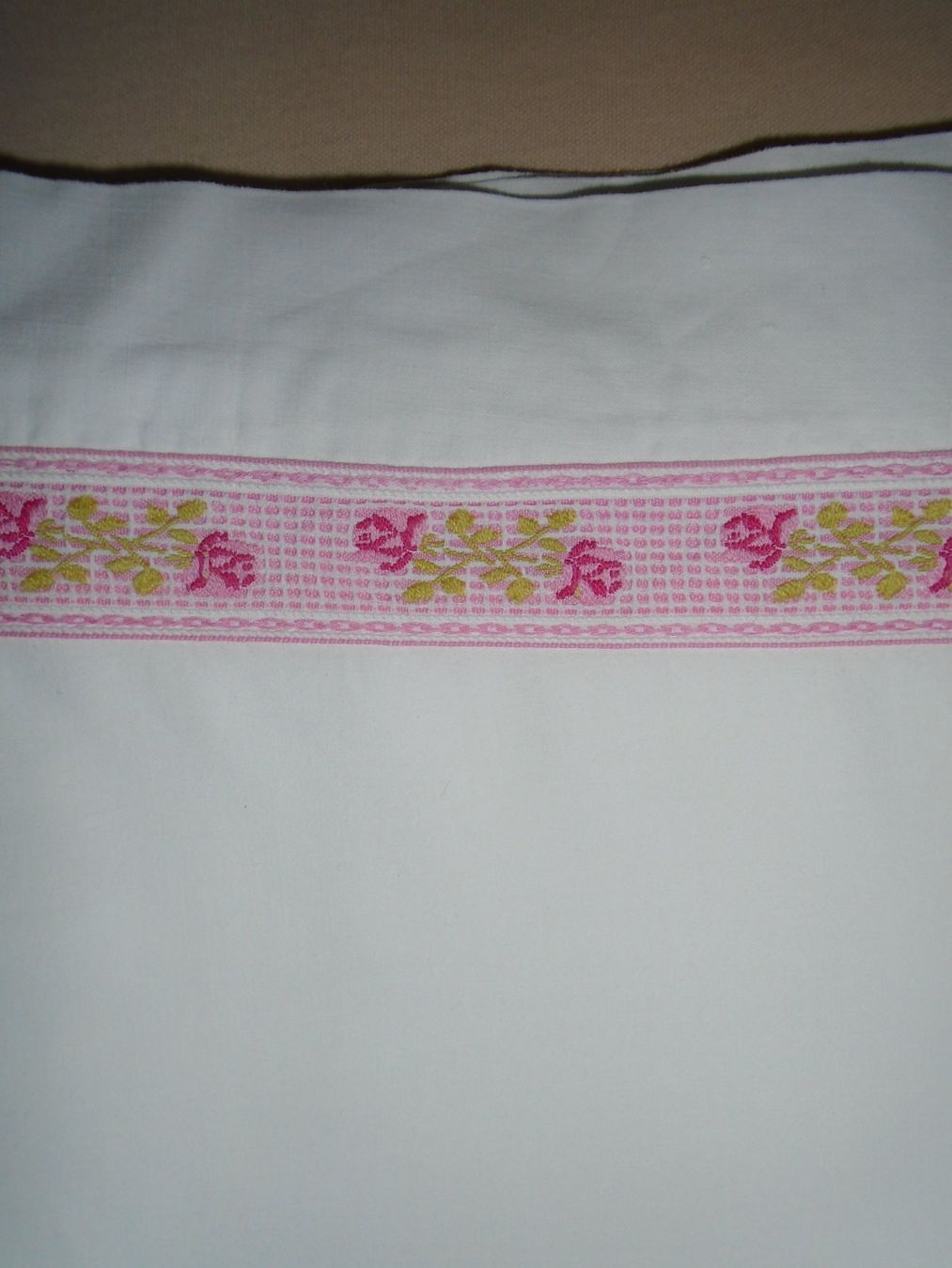 Biancheria da letto: 2 vintage LEINTÜCHER mit Blumen-Borte / Baumwolle – Usato da Pfeffingen venduto da Intertandem 1