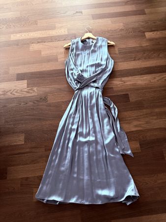 Kleid H&M blau Grösse S neu mit Etikett