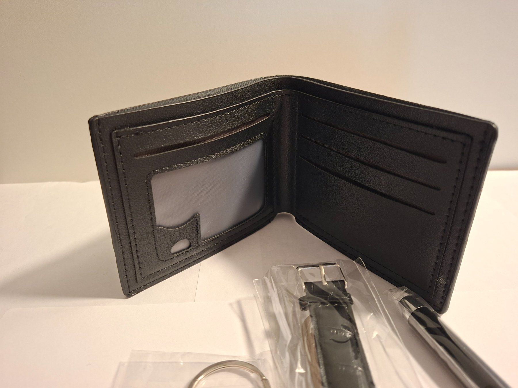 Brieftaschen: Geschenkset – Neu und originalverpackt aus Cham von lilikazin 1