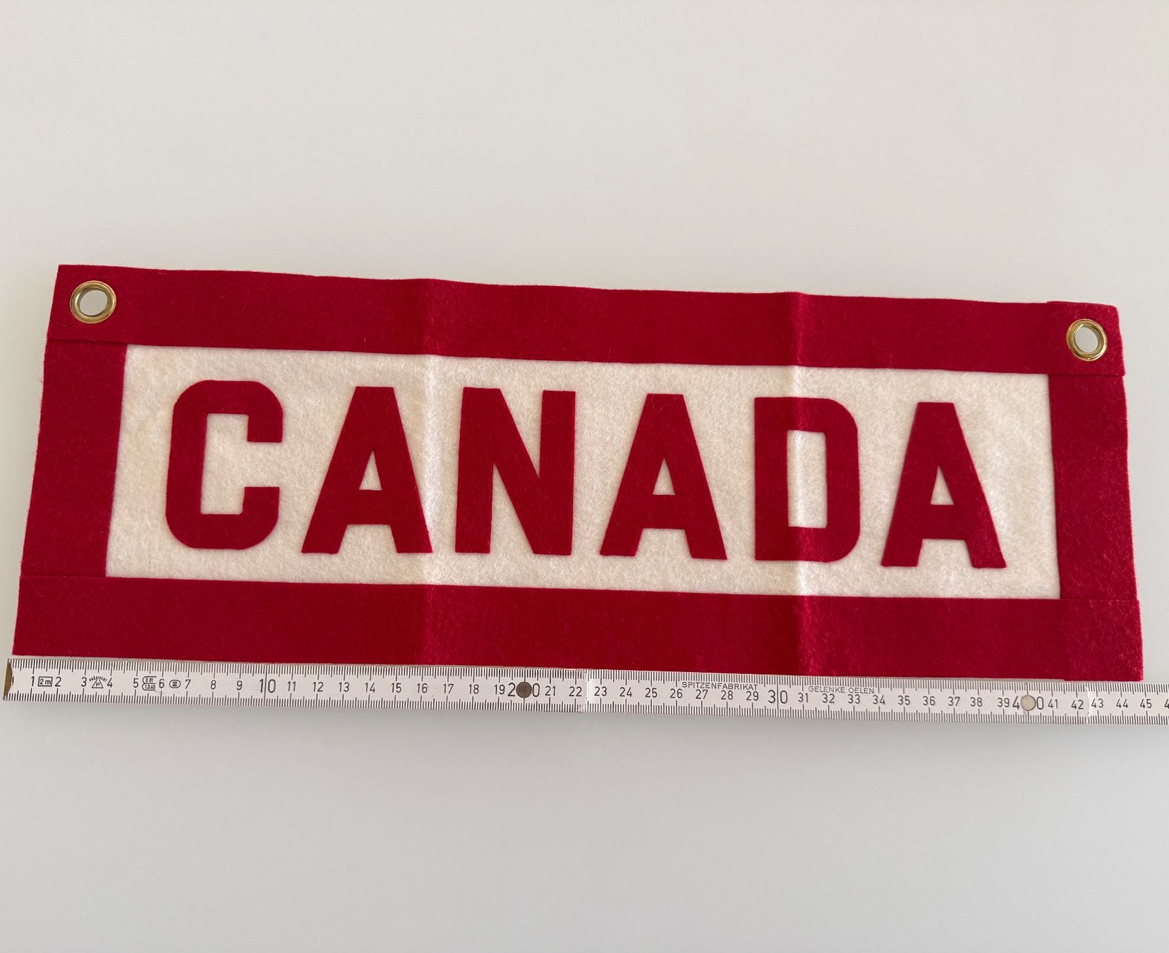 Bandiere: Fanion en feutre Canada – Usato da Denges venduto da peumens 1