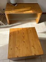 2 tables en pin avec verre