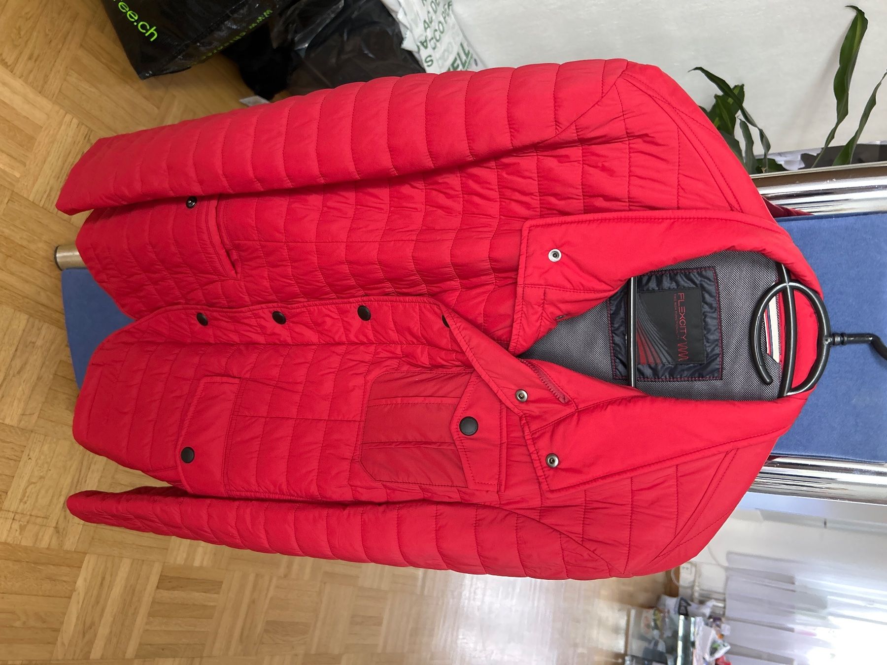 Bugatti Completi: Bugatti Hr. Anzug Jacke Neu Gr.50 – Usato da Dulliken venduto da Lindt.1845