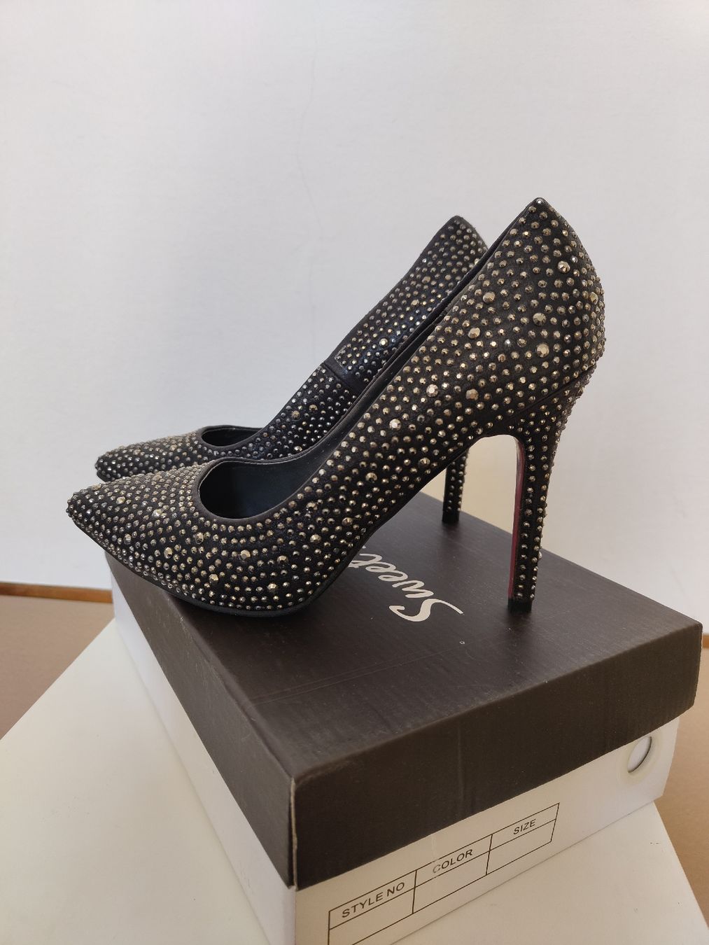 Scarpe da donna: Décolleté nere con strass, n.39 – Usato da Lugano venduto da mar_5j2q 2