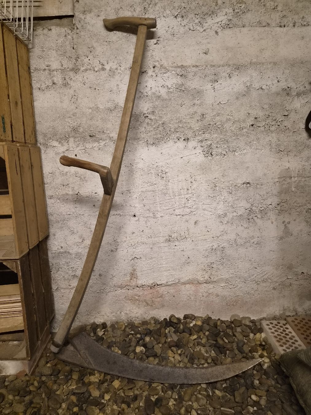 Tous les outils: Alte Sense Sägesse mit Holzgriff – D'occasion à Rüegsauschachen par Ctba82
