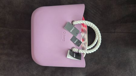 O bag Handtasche lila mit weissem Seilgriff neu mit Etike...