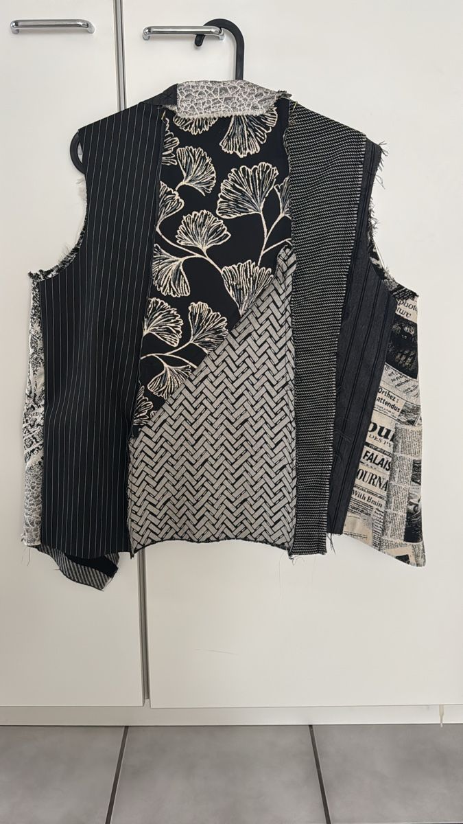 Gilet & Giacche senza maniche: Gilet patchwork fatto a mano – Nuovo (secondo la descrizione) da S. Pietro venduto da Fenice76 1