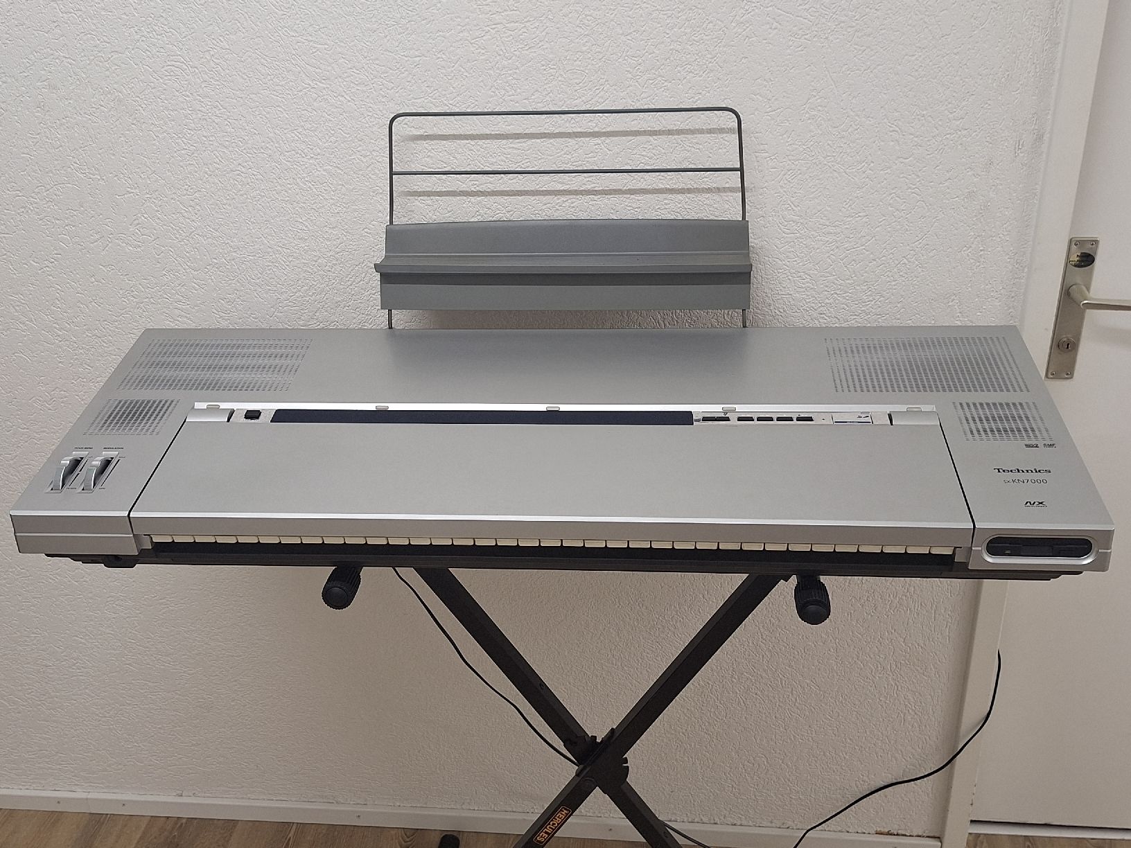Technics Strumenti musicali: Technics KN7000 Keyboard TOP ZUSTAND!!! – Usato da Grüt (Gossau ZH) venduto da wisdomio7 1