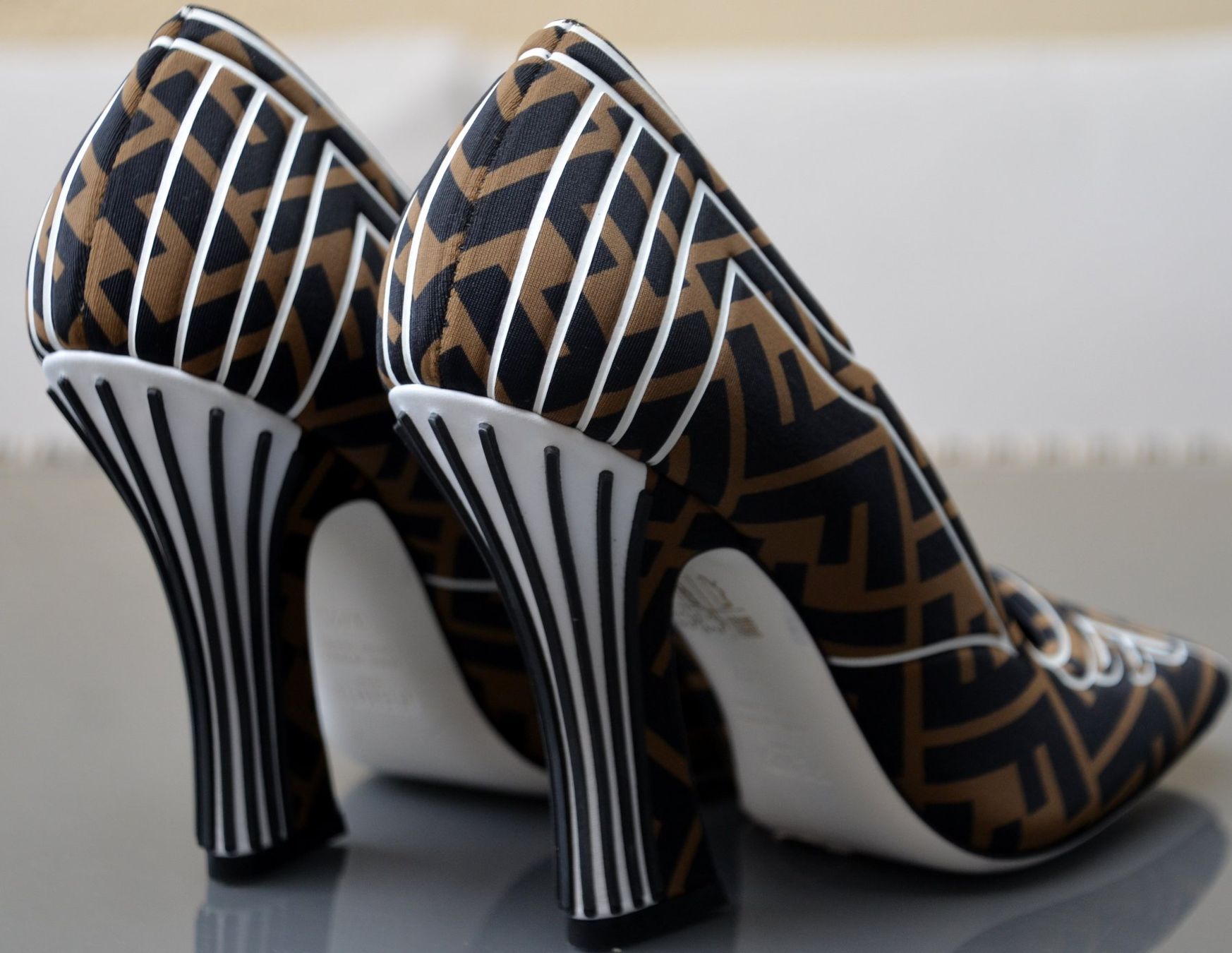 Fendi Damenschuhe: Pumps Fendi FFreedom 37,5 – Gebraucht aus Collonges von arashee 9