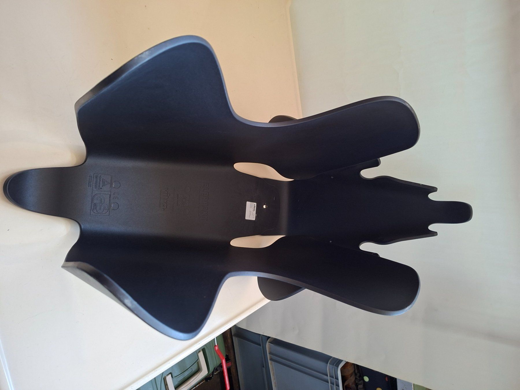 Vitra Hocker: Vitra Elephant schwarz – Gebraucht aus Erlach von silvia3235 3