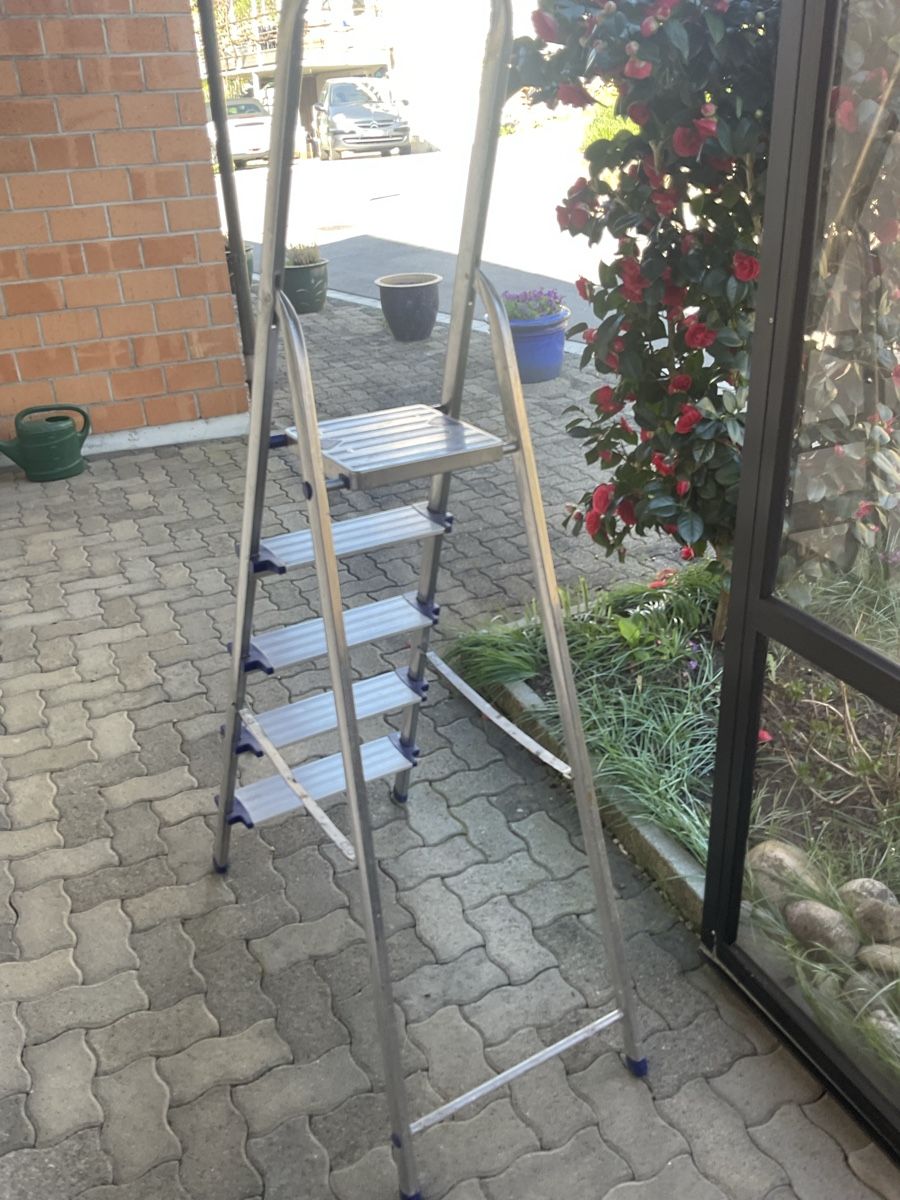 Leitern: Klappleiter – Gebraucht aus Rombach von roggos