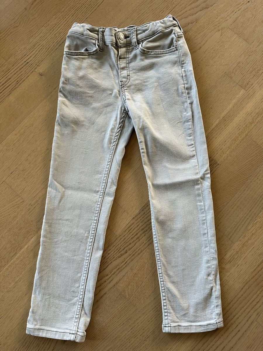 H&M Hosen: Jeans Gr. 122 – Gebraucht aus Kleinandelfingen von Elader