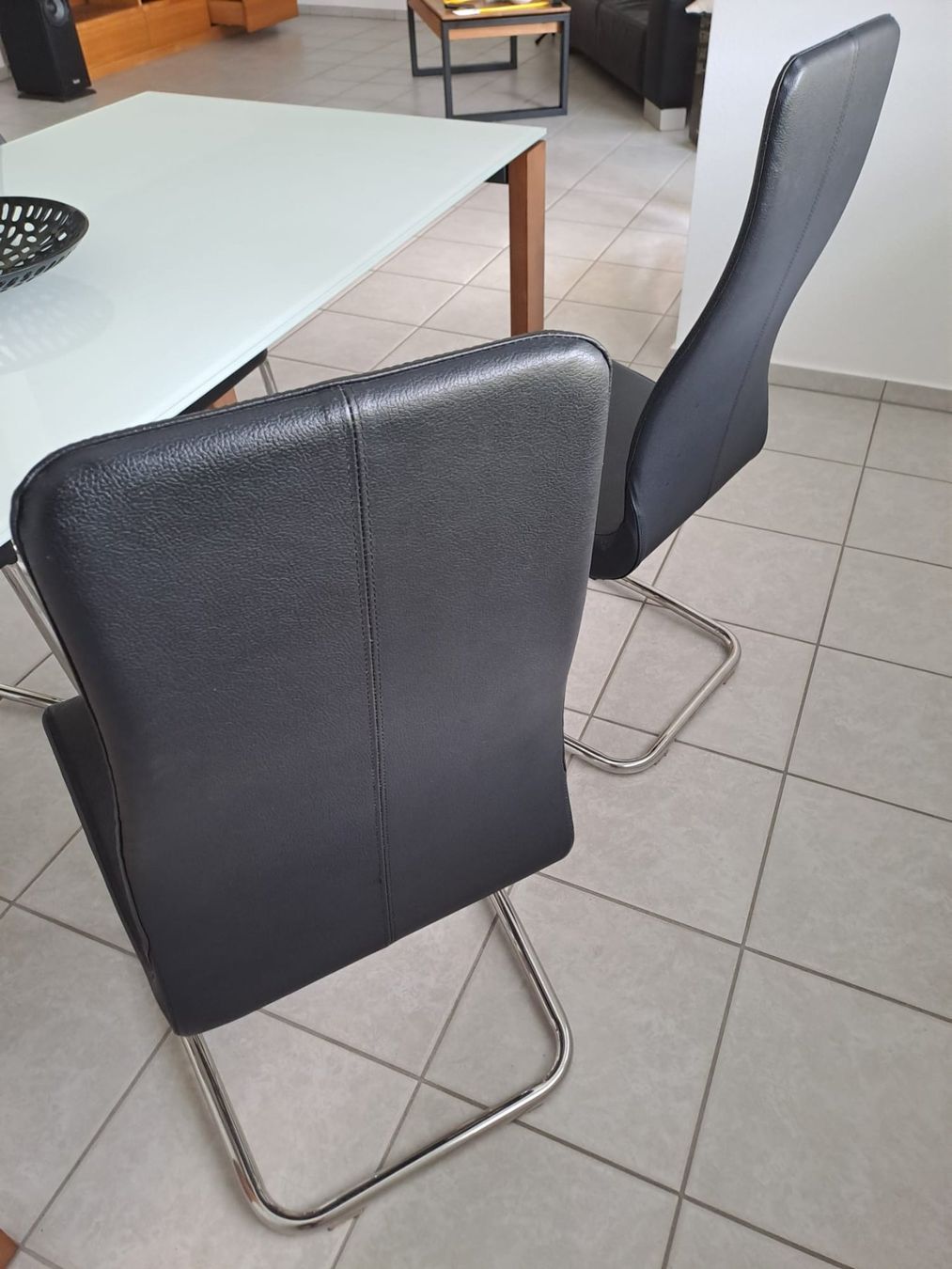 Set de table et chaises: Esstisch von Pfister – D'occasion à Heimberg par Reimann75 4