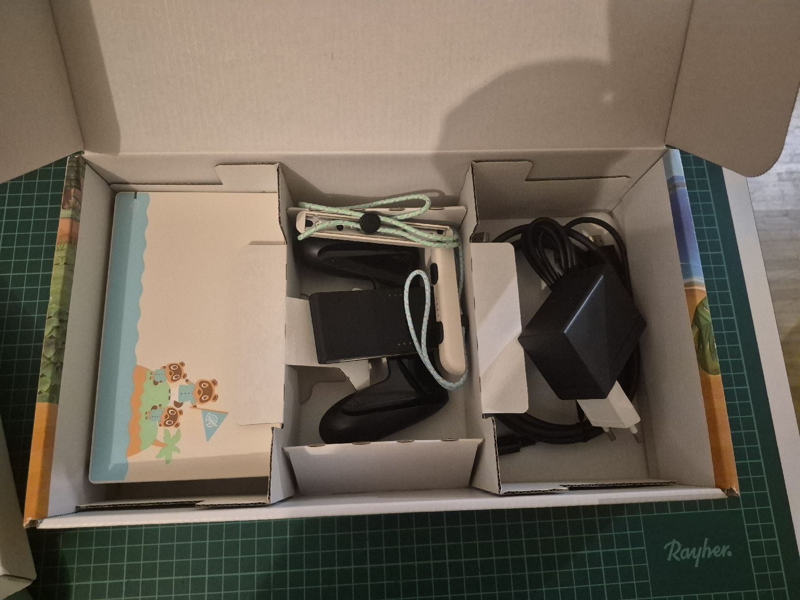 Nintendo Konsolen: Nintendo Switch Animal Crossing Edition Console and Joy-Cons – Neu (gemäss Beschreibung) aus Meyrin von Retro-GZ 2